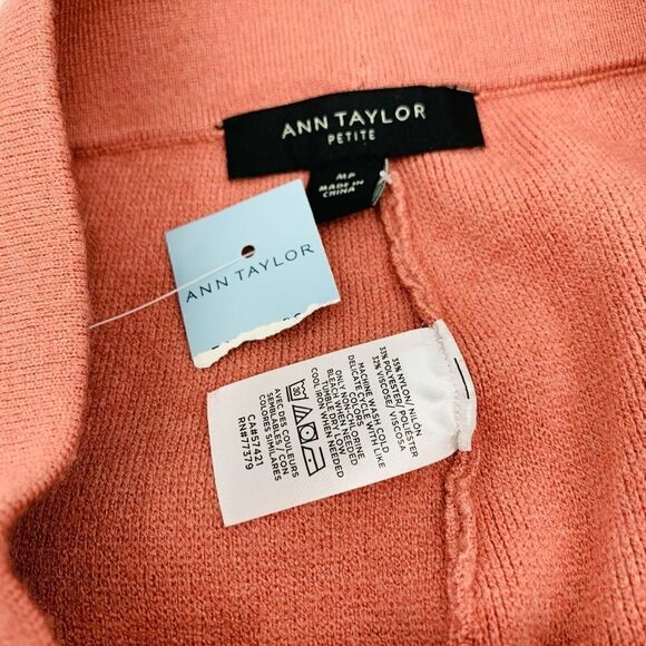 Ann taylor | new with tags | Pull On Wide Leg Crop sweater pants | medium petite - Picture 6 of 9